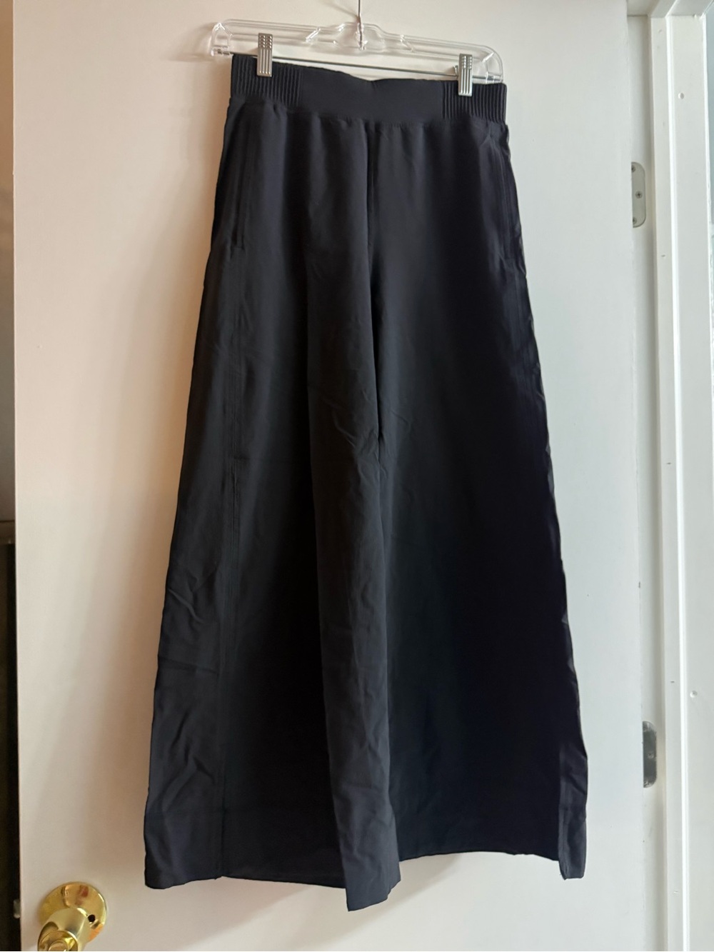 Women’s  Black Wide-Leg Dress Pants
